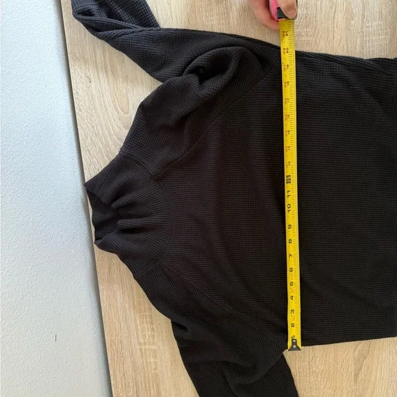 Alo Waffle Weekend Escape Mock Neck Long Sleeve sweatshirt Black Sz S - Picture 8 of 9